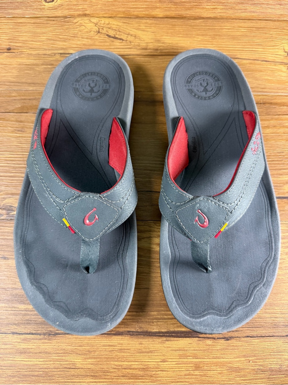 OluKai KIPI Flip Flops Sandals Men’s Size 11 Shoes